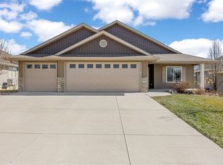 3965 Peridot Dr, Marion, IA 52302