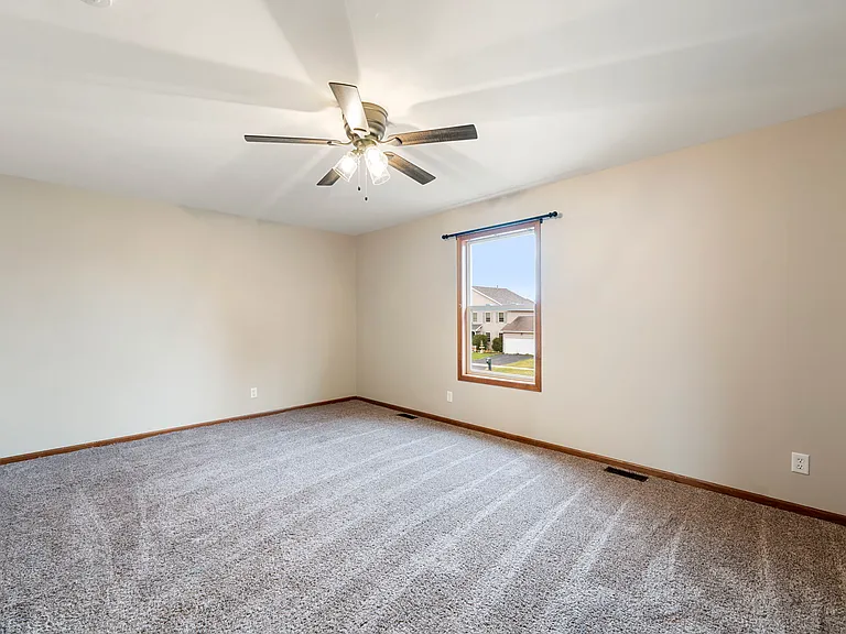 1477 Stonefield Dr — Photo 20