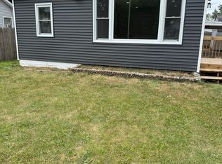 47 43rd St SW, Wyoming, MI 49548