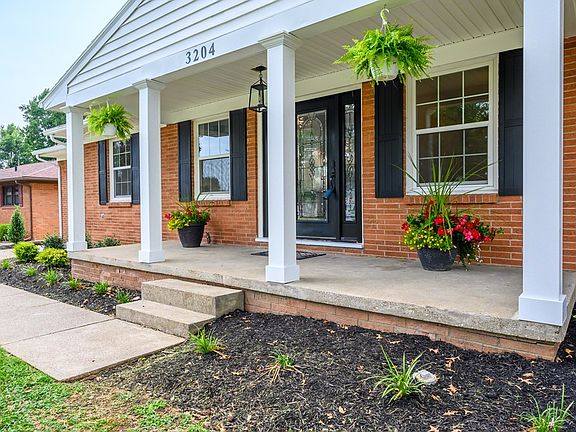 4th image of 3204 Lewis Ln