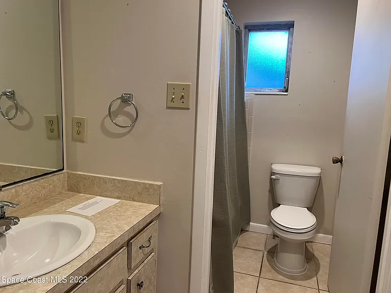 113 Medina St — Photo 8