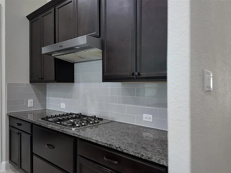 2320 Base Burner Path — Photo 8
