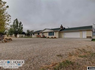 376 Round Up Rd, Evansville, WY 82636