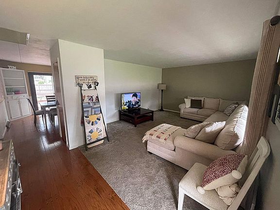 2nd image of 1015 W Northland Dr