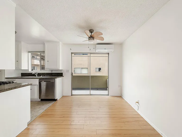 11861 Texas Ave #6 — Photo 15