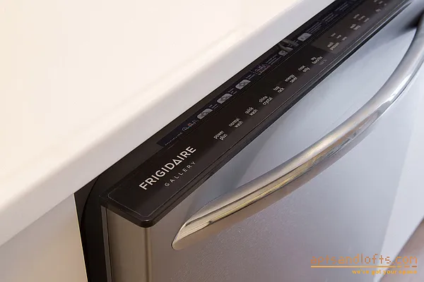 Rented by aptsandlofts.com | media 19