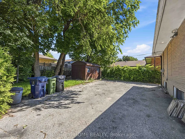 1 Mozart Ave — Photo 39