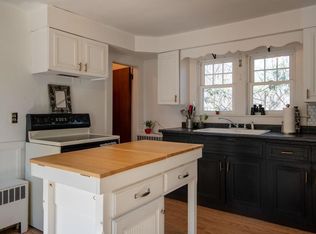 890 Bernardston Rd, Greenfield, MA 01301