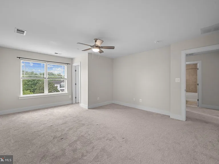 5707 Lowell St — Photo 15