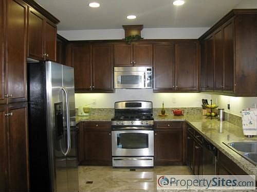 4th image of 15201 Fairfax Way