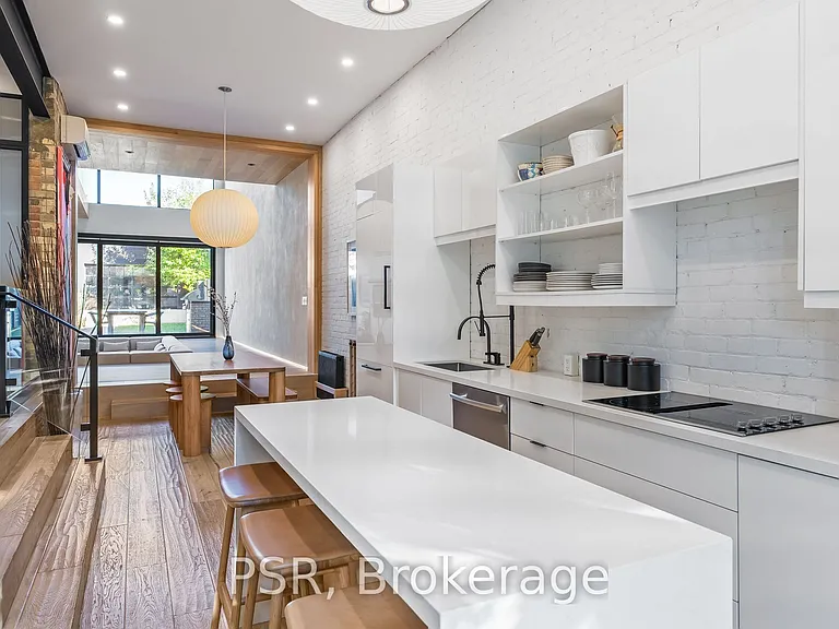 53 Palmerston Ave — Photo 8