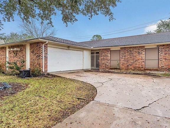 3rd image of 2011 Crestmont Cir