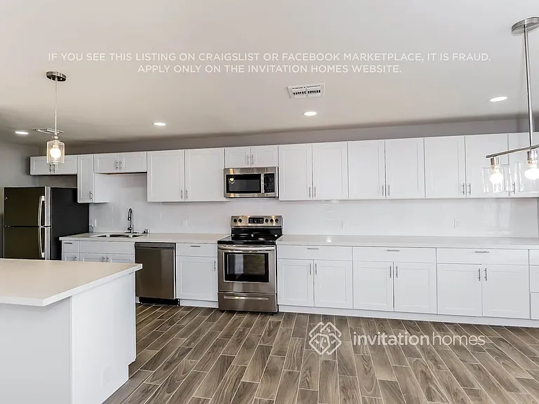 1923 E Vine Ave — Photo 4
