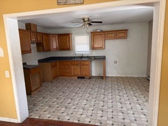 5th image of 52 Welton Road