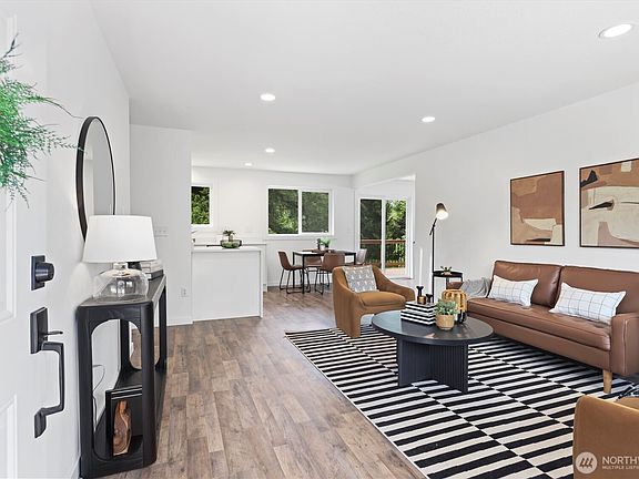 3rd image of 39845 SE Spruce Street