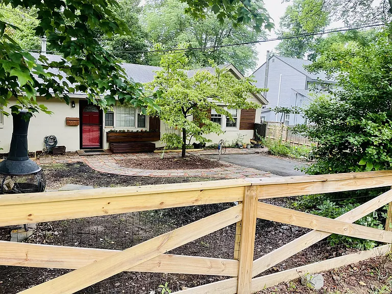 5538 Janelle St — Photo 1