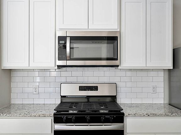 The kitchen of the Klein has energy-efficient appliances.
