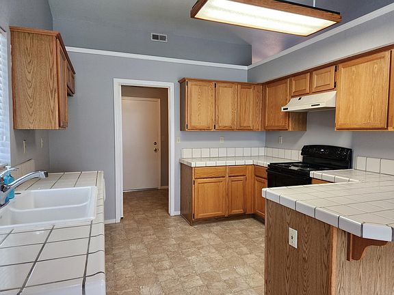 3rd image of 2230 Country Manor Dr