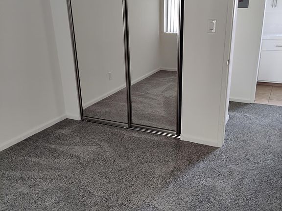 4th image of 4261 W 182nd St APT T