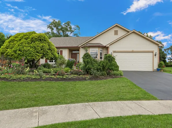 1608 Hoover Trl, McHenry, IL 60051