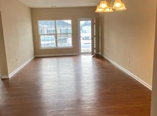 251 Huntington Ln, Easton, PA 18040