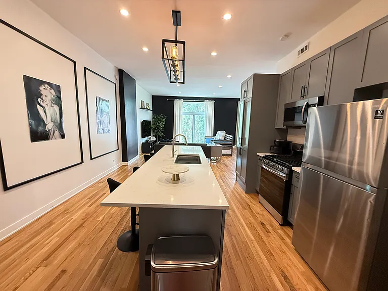 1861 N Winnebago Ave #2 — Photo 8