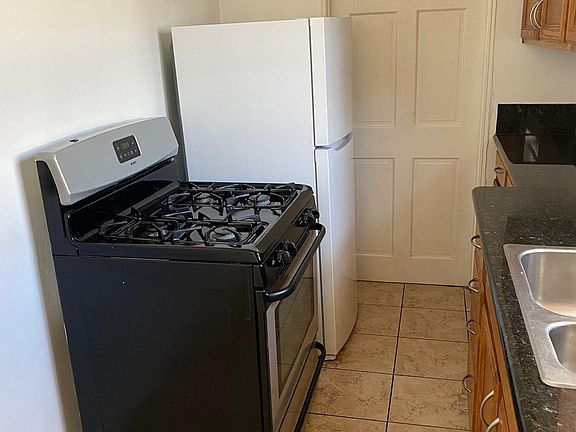 4th image of 719 E Lomita Ave