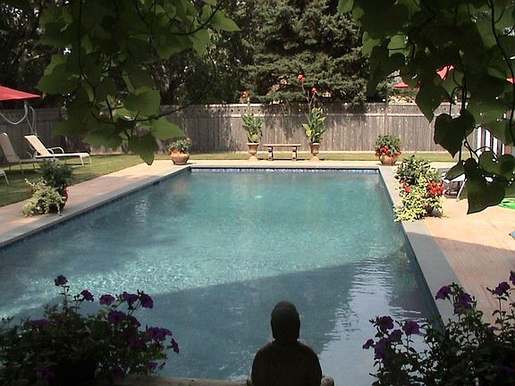 Scenic 16x40 Gunite Pool - Great for Entertaining!!
