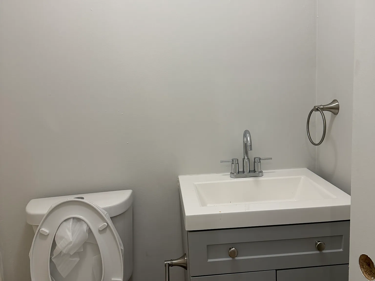 2 bed, 600 sqft, $2,100 — Photo 4