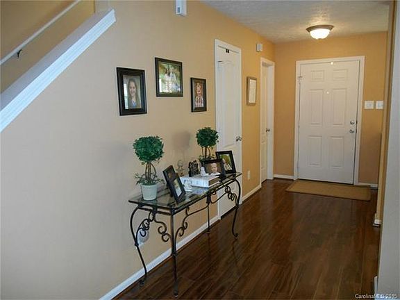 3rd image of 112 Hayden Ct