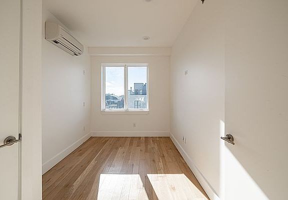 4th image of 204 Linden Blvd #5F