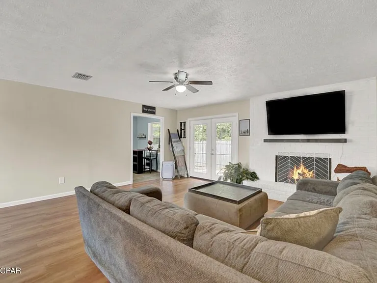 2417 Charco Dr — Photo 1