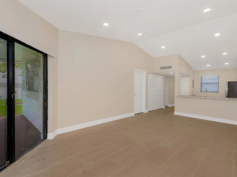 9951 Nob Hill Pl #9951 — Photo 4