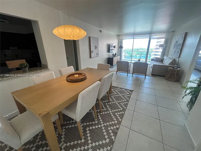 5161 Collins Ave #1211 — Photo 5