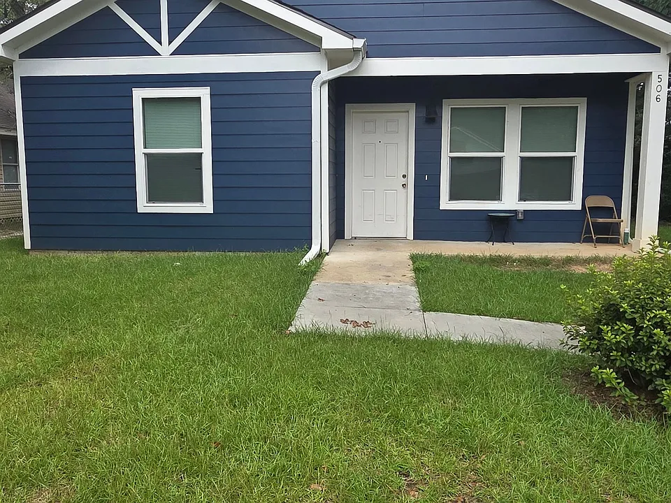 506 May St