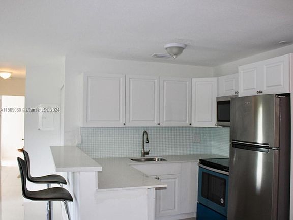 2nd image of 435 NW 210th St APT 202
