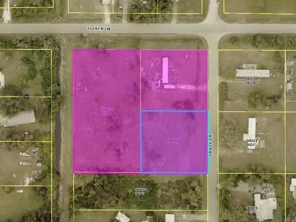 2377 Tucker Ln, North Fort Myers, FL 33917