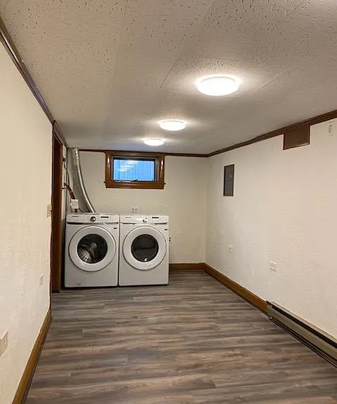 733 Belmont St — Photo 13