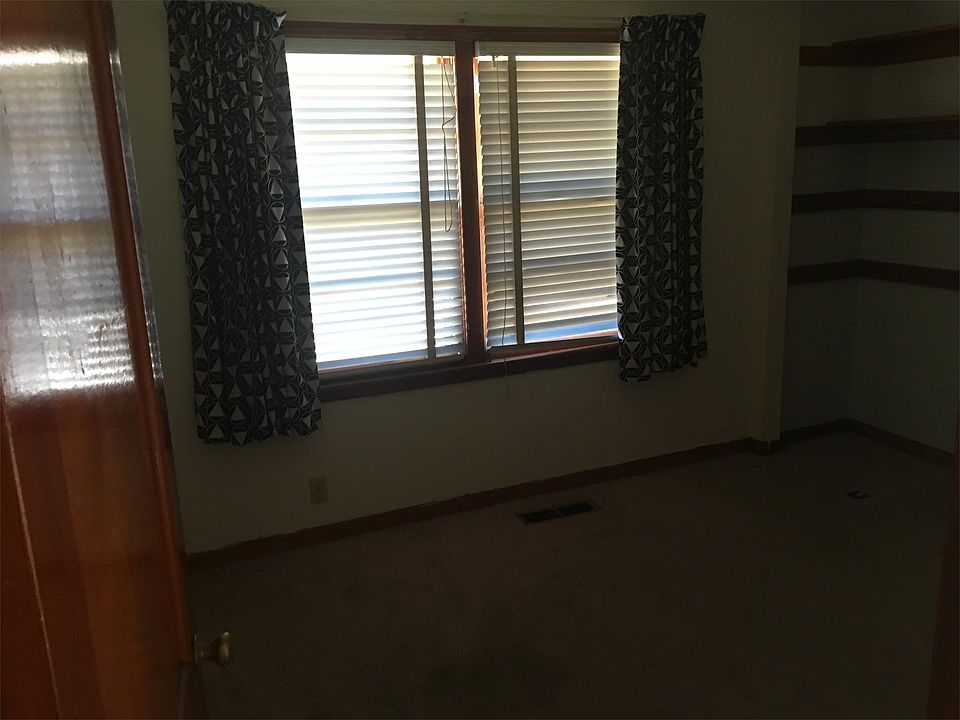 2nd image of 3347 E Virgin St