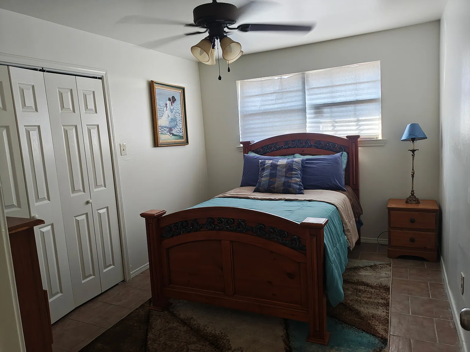 3 bed, 2433 sqft, $750 — Photo 2