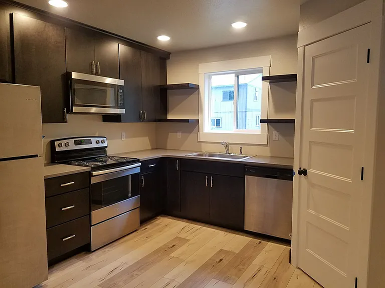 202 Jewel Basin Ct — Photo 5