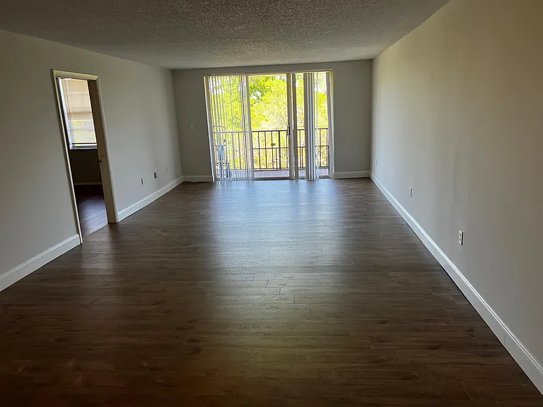 2699 Seville Blvd #609 — Photo 13