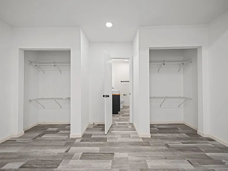Master room.