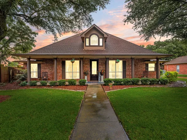 3001 Coventry Ln, Waxahachie, TX 75165