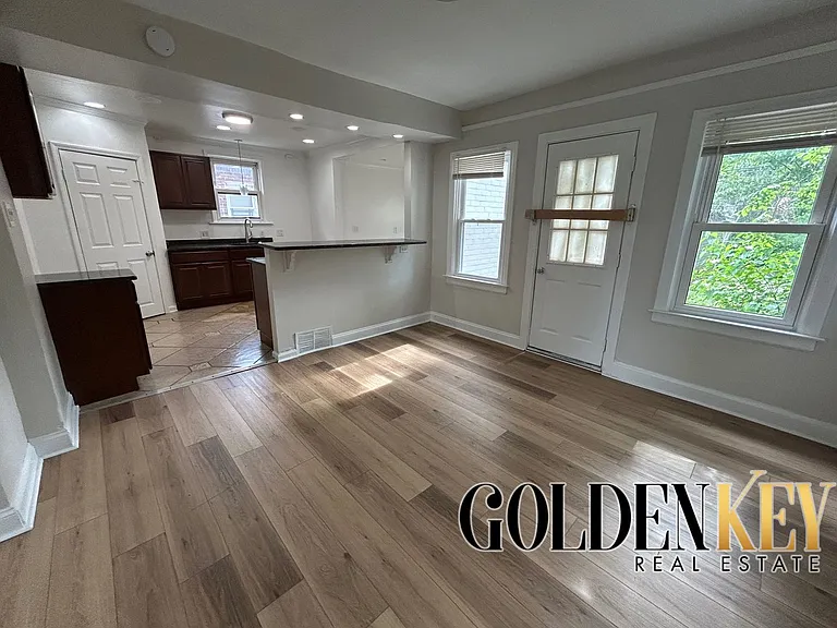 16575 Mendota St — Photo 11