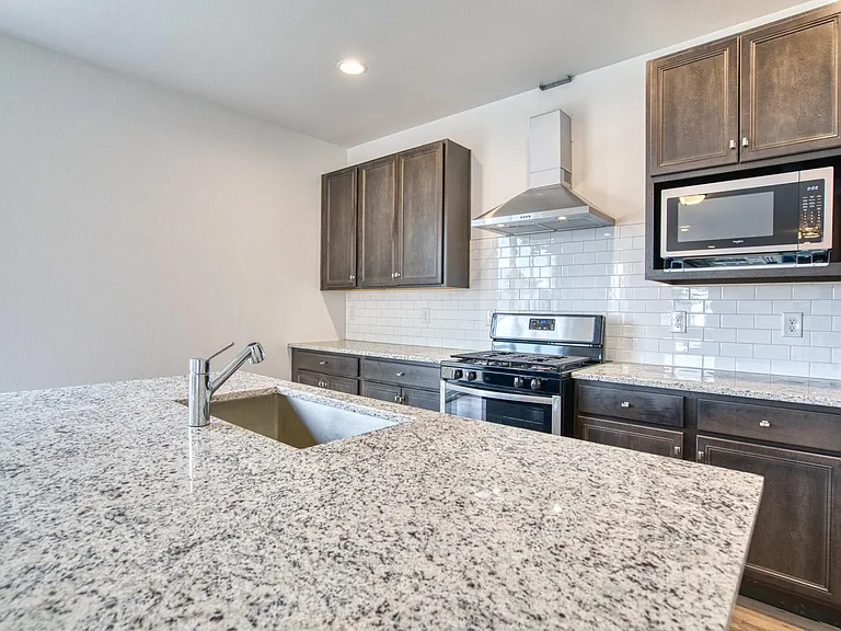 14693 Guernsey Dr — Photo 8