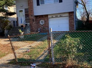 1053 Van Buren St, Uniondale, NY 11553