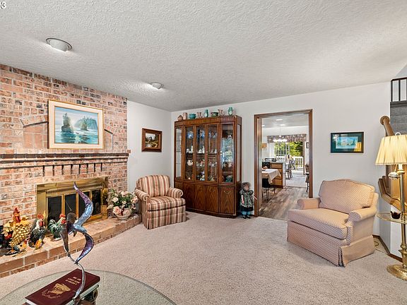 5th image of 1802 SE 113th Ave