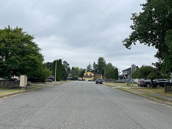 5th image of 7020 65th Ave NE