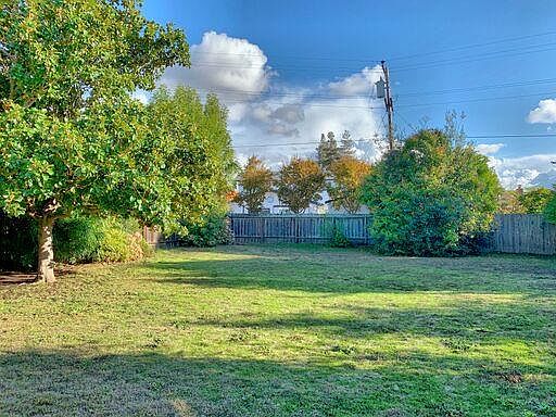 3rd image of 4308 Bidwell Dr